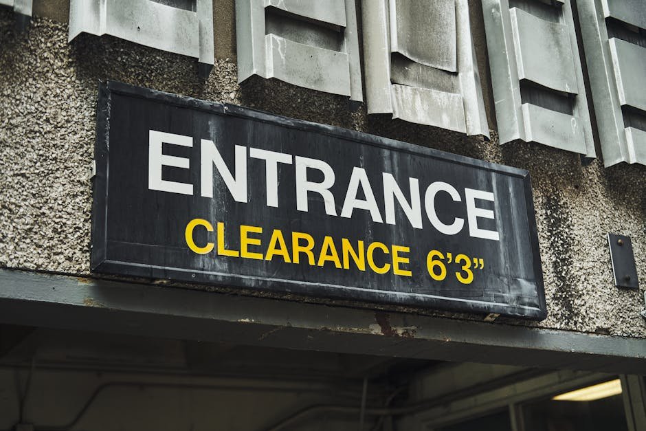 ترخیص فوری کالا از گمرک شهید رجایی بندرعباس، راهنمای جامع و آپدیت ۲۰۲۶ با قوانین جدید.