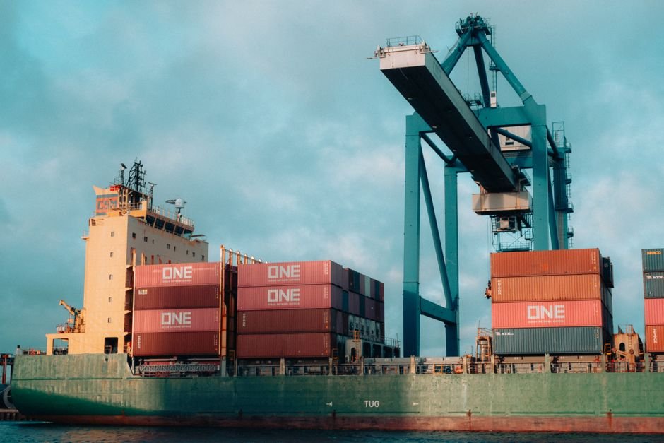 ترخیص کالا از گمرک دبی خدمات معتبر و سریع ChinPost